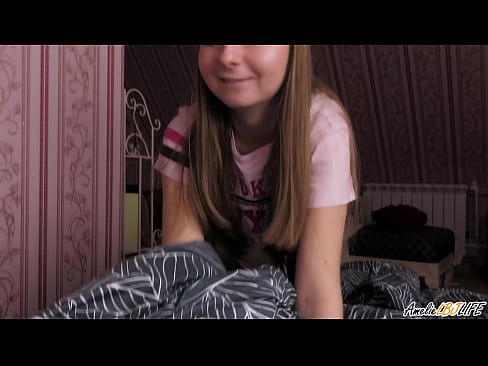 ❤️ Bidh Blondie a’ tarraing a BFF gu domhainn agus a’ faighinn cum na beul ❤❌ Bhidio fucking leinn gd.xxxhdporn.ru ﹏